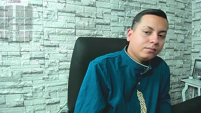 Snapshot of Raissa_zair chatting on December 2025 06:46:02 PM Raissa zair online show from December 2025 06:46:02 PM