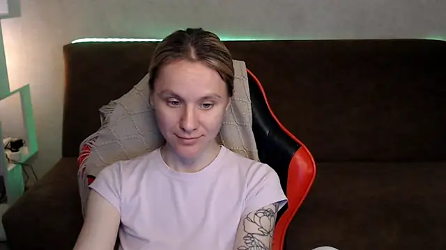 MiaBun1 online show from May 2026 02:45:01 PM