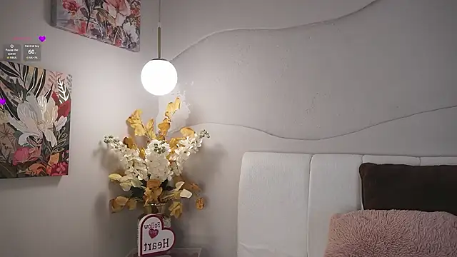 SaraJonesxx online show from March 2026 04:45:02 PM