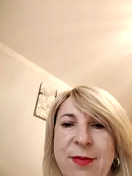 AhlyssaLove1155 online show from May 2026 05:10:02 PM