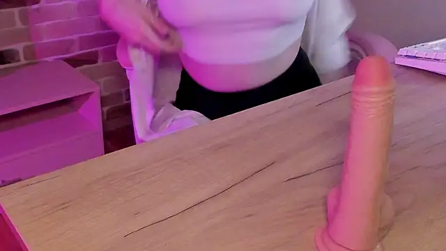 eoxu1 online show from February 2026 02:59:01 AM