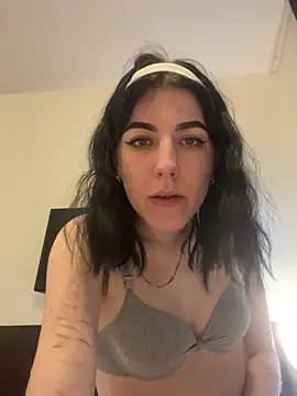 Nattasss online show from April 2026 05:52:01 PM