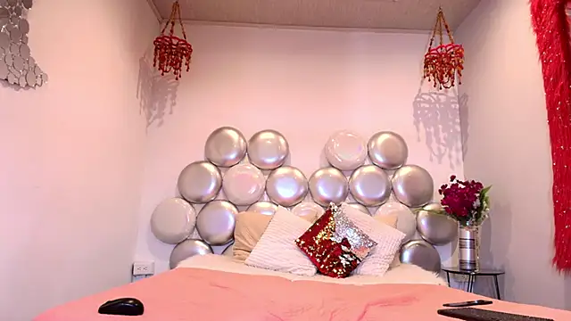 Snapshot of sammy_blaze chatting on December 2025 06:56:02 PM sammy blaze online show from December 2025 06:56:02 PM