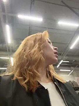 Snapshot of _Little_Ginger chatting on April 2026 02:39:02 AM Little Ginger online show from April 2026 02:39:02 AM