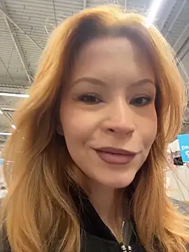 Snapshot of _Little_Ginger chatting on May 2026 01:44:01 AM Little Ginger online show from May 2026 01:44:01 AM