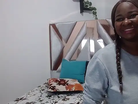 ElyThonsom online show from February 2026 02:10:01 PM