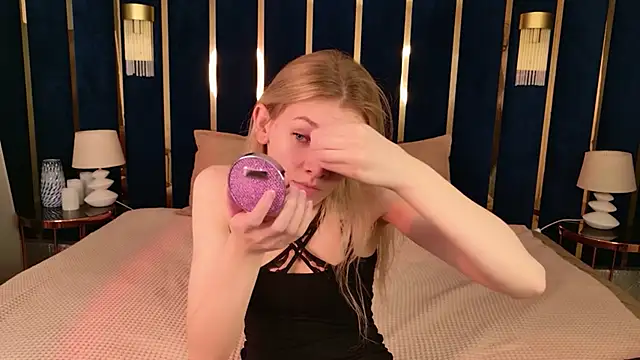 Vivien Hans online show from June 2026 08:40:02 PM
