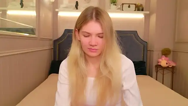 Vivien Hans online show from June 2026 09:29:01 PM