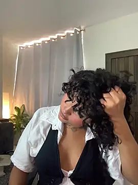 ladulcemary  online show from April 2026 07:22:01 PM