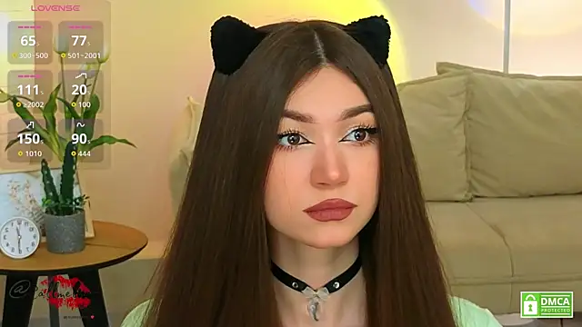 oliviaah  online show from April 2026 03:17:01 PM