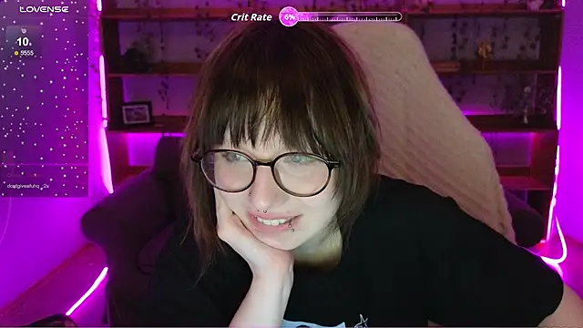 Snapshot of Awquafine chatting on December 2025 03:52:02 PM Awquafine online show from December 2025 03:52:02 PM