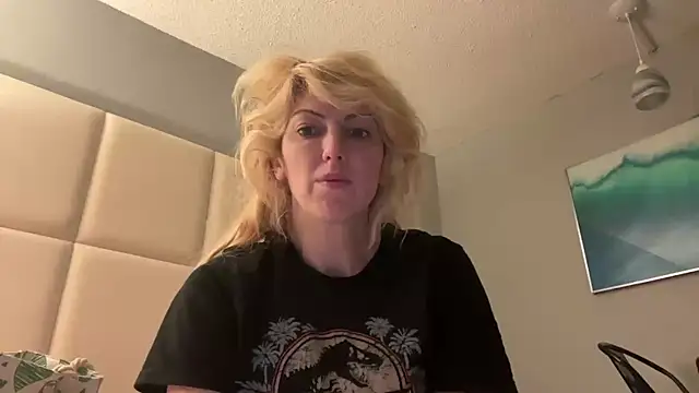 Snapshot of CelestialRuby chatting on February 2025 07:55:01 PM CelestialRuby online show from February 2025 07:55:01 PM