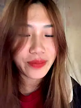 Snapshot of Fragrance-2222 chatting on December 2025 01:54:01 AM Fragrance-2222 online show from December 2025 01:54:01 AM