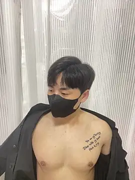 kimze7 online show from December 2025 02:11:01 PM