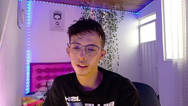 Dani Dancer online show from April 2026 08:37:01 PM