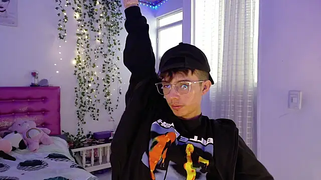 Dani Dancer online show from May 2026 06:56:02 PM