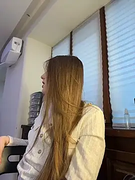 AryaWeil online show from February 2026 02:10:01 PM