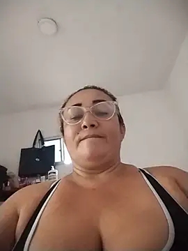 Nini Love  online show from April 2026 09:23:02 PM