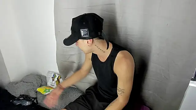 Snapshot of angel_boy_sex chatting on December 2025 04:55:02 PM angel boy sex online show from December 2025 04:55:02 PM