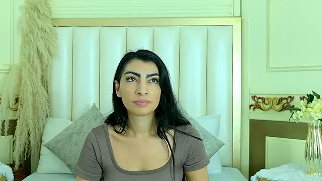NinnaPiers online show from June 2026 11:20:02 AM