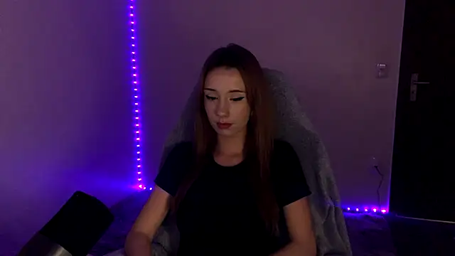 Snapshot of ellienymph chatting on January 2026 03:43:01 AM ellienymph online show from January 2026 03:43:01 AM