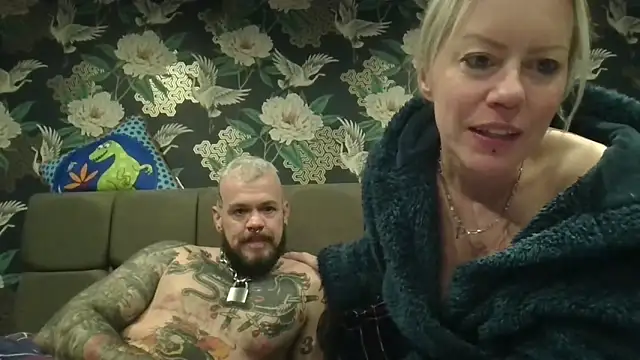 Snapshot of trans_man_and_his_dom chatting on February 2026 07:23:02 PM trans man and his dom online show from February 2026 07:23:02 PM