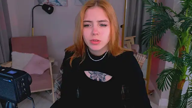 Snapshot of Bella_xBaby chatting on March 2026 10:30:02 AM Bella xBaby online show from March 2026 10:30:02 AM