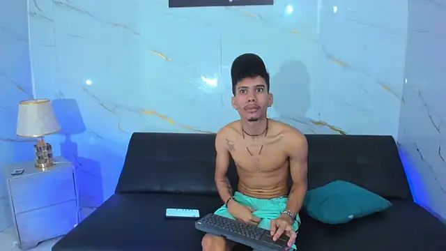 Alex jeins at online show from March 2026 02:22:02 PM