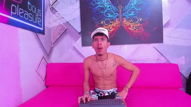 Alex jeins at online show from March 2026 02:09:01 PM