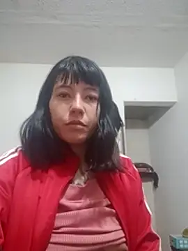 Angeline  Thompson online show from December 2025 04:12:02 PM