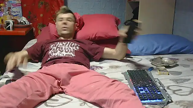 Snapshot of Pintiliescu chatting on March 2026 06:52:01 AM Pintiliescu online show from March 2026 06:52:01 AM