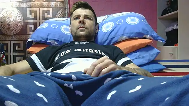 Snapshot of Pintiliescu chatting on March 2026 08:29:02 AM Pintiliescu online show from March 2026 08:29:02 AM