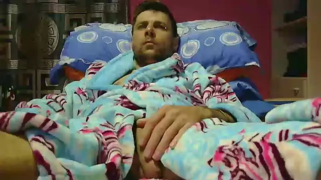 Snapshot of Pintiliescu chatting on March 2026 09:07:01 PM Pintiliescu online show from March 2026 09:07:01 PM