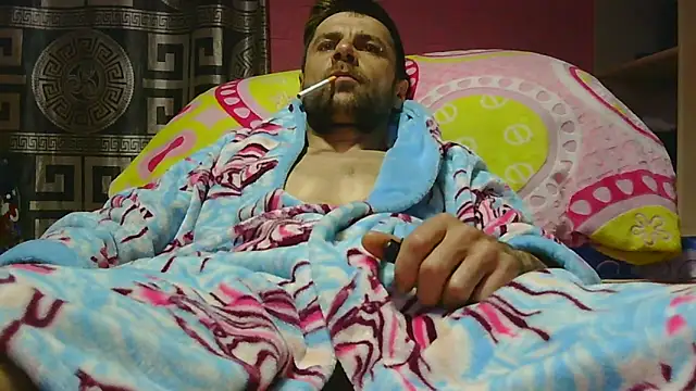 Snapshot of Pintiliescu chatting on March 2026 09:18:01 PM Pintiliescu online show from March 2026 09:18:01 PM