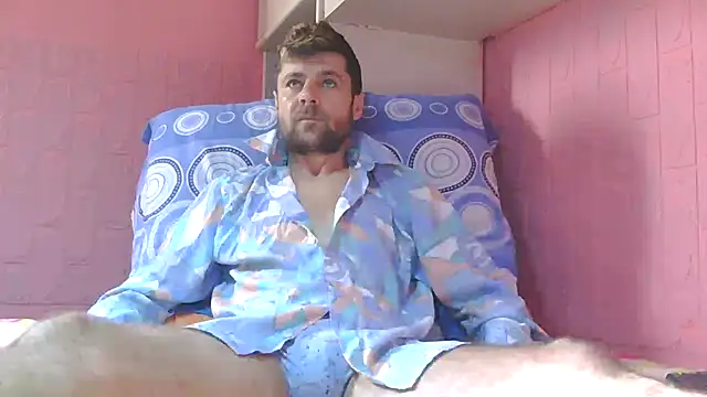 Snapshot of Pintiliescu chatting on March 2026 07:14:02 AM Pintiliescu online show from March 2026 07:14:02 AM