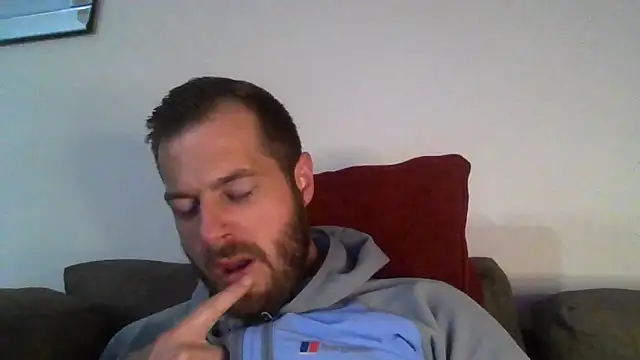 cheekycherryx online show from February 2026 09:00:02 PM