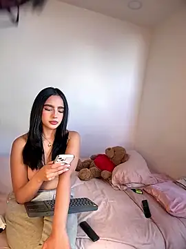 Snapshot of BelaXMeganOfficial chatting on January 2026 09:42:01 PM BelaXMeganOfficial online show from January 2026 09:42:01 PM