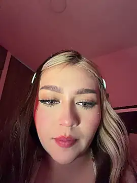 Snapshot of Daniela_ruizz chatting on July 2026 04:00:01 PM Daniela ruizz online show from July 2026 04:00:01 PM