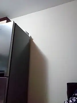 Snapshot of KissyDreis chatting on December 2025 05:03:02 AM KissyDreis online show from December 2025 05:03:02 AM