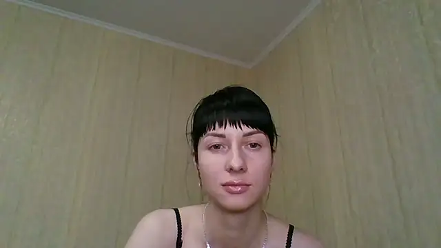 Snapshot of -Huntress- chatting on December 2025 07:30:02 PM -Huntress- online show from December 2025 07:30:02 PM