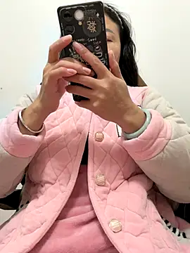 Snapshot of cmvoo chatting on December 2025 01:48:01 PM cmvoo online show from December 2025 01:48:01 PM