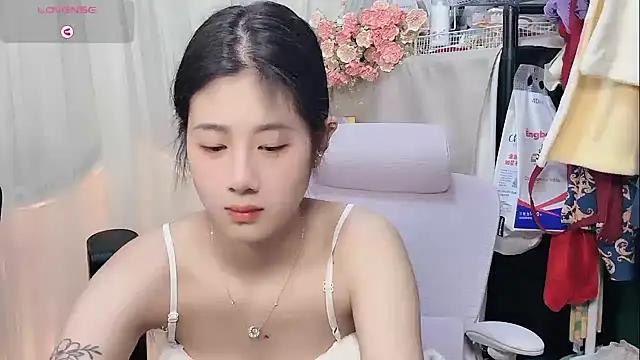 Yvonne-07 online show from March 2026 01:04:02 PM