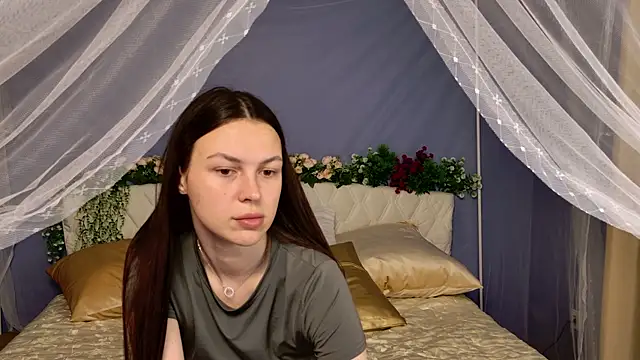 MaxinCarroll online show from June 2026 10:20:01 AM