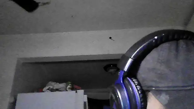 Snapshot of dwick5900 chatting on December 2025 03:29:02 PM dwick5900 online show from December 2025 03:29:02 PM