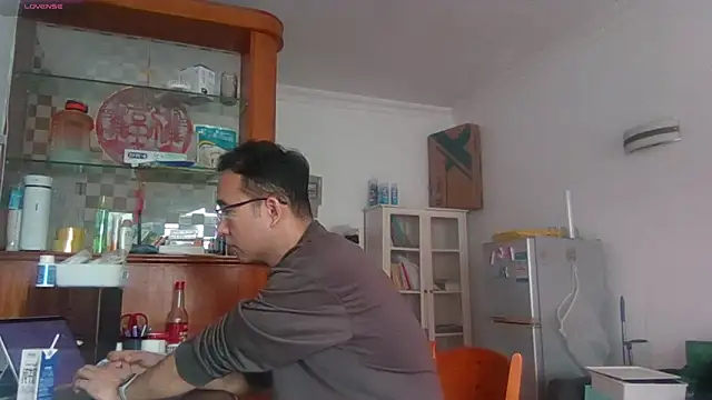 jjjjay123 online show from January 2026 02:26:02 AM