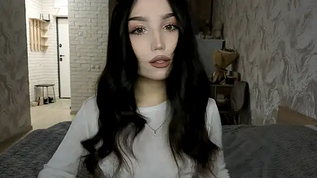 Qwami Amie online show from June 2026 08:27:02 AM
