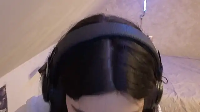 KizzieSchronce online show from February 2026 11:58:02 AM