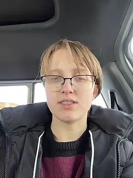 Lassie Cassie online show from March 2026 06:11:01 PM