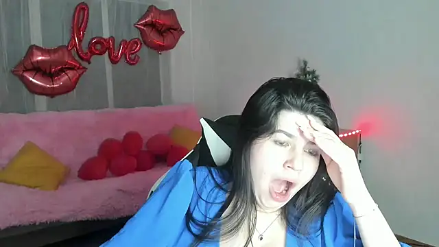 KisaModel online show from February 2026 07:43:01 PM