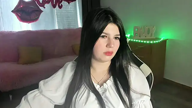 KisaModel online show from May 2026 01:11:02 AM
